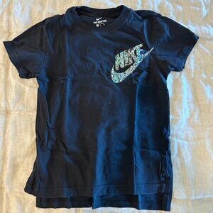 Girls Nike Tee